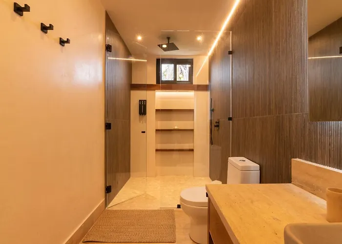 Tulumar Beachfront Luxury Villa- Full Service Villa *
