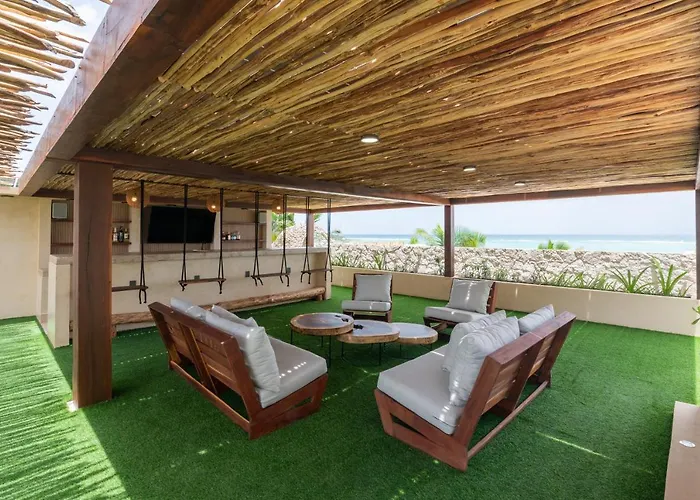 Villa Tulumar Beachfront Luxury Villa- Full Service