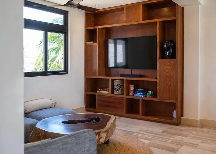 Tulumar Beachfront Luxury Villa- Full Service Villa *