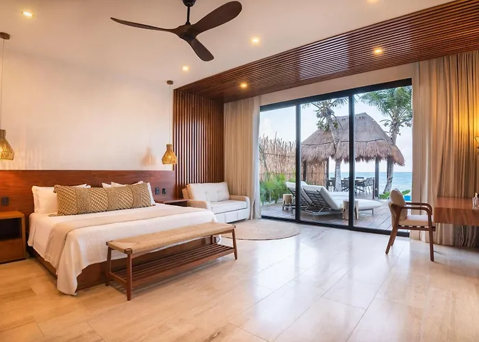 Villa Tulumar Beachfront Luxury Villa- Full Service *