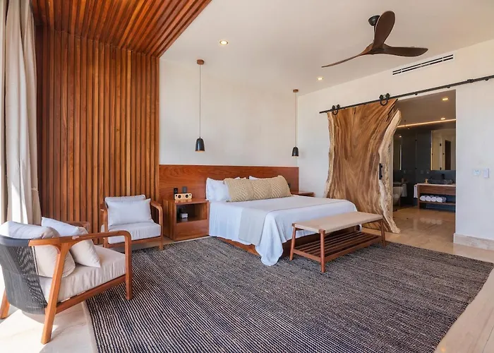 Tulumar Beachfront Luxury Villa- Full Service Villa *